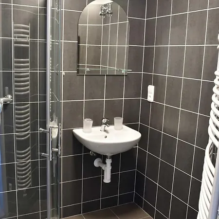 Apartmany U Letiste Pardubice Exterior foto