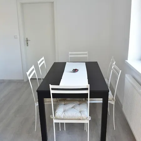 Apartmany U Letiste Pardubice Exterior foto