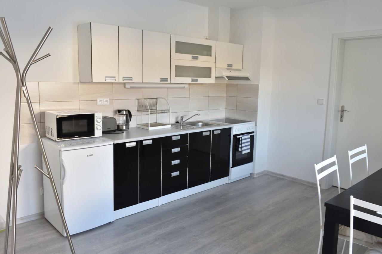 Apartment U Letiste Pardubice